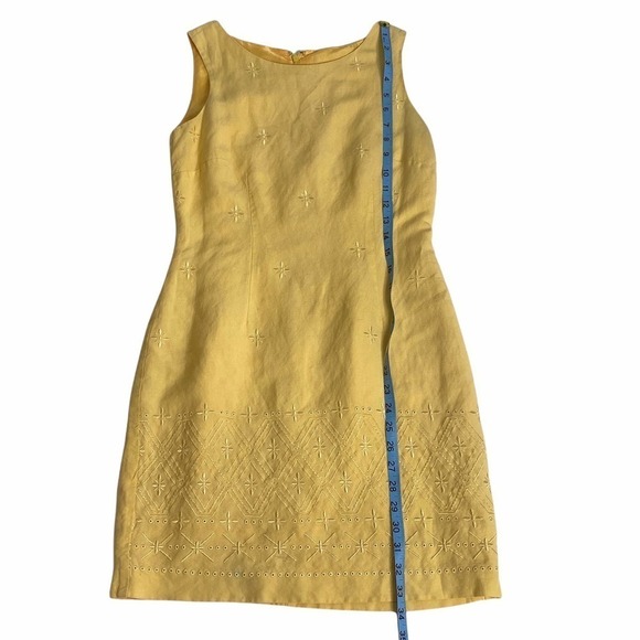 Agb Dress Petite Byer California Yellow Embroidered Sleeveless Sheath Mini Dress - Picture 7 of 13